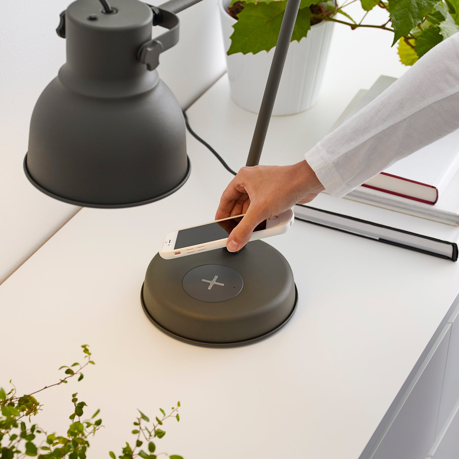 ikea hektar wireless charging